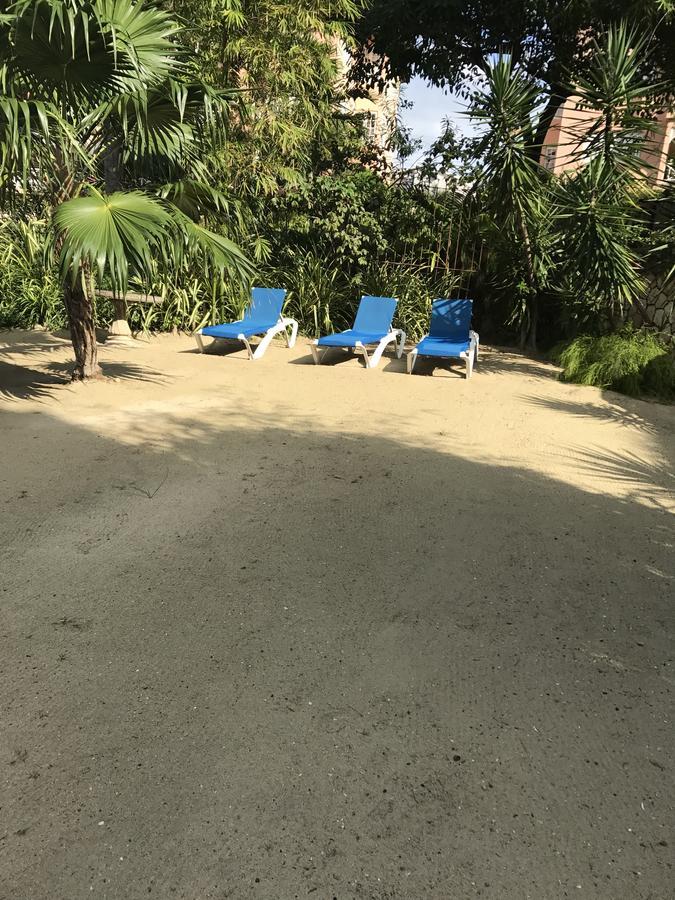 Alexanders Penthouse On The Beach Ocho Rios Esterno foto
